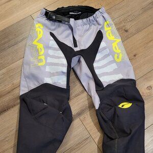 SEVEN Mx pants Youth size 26
